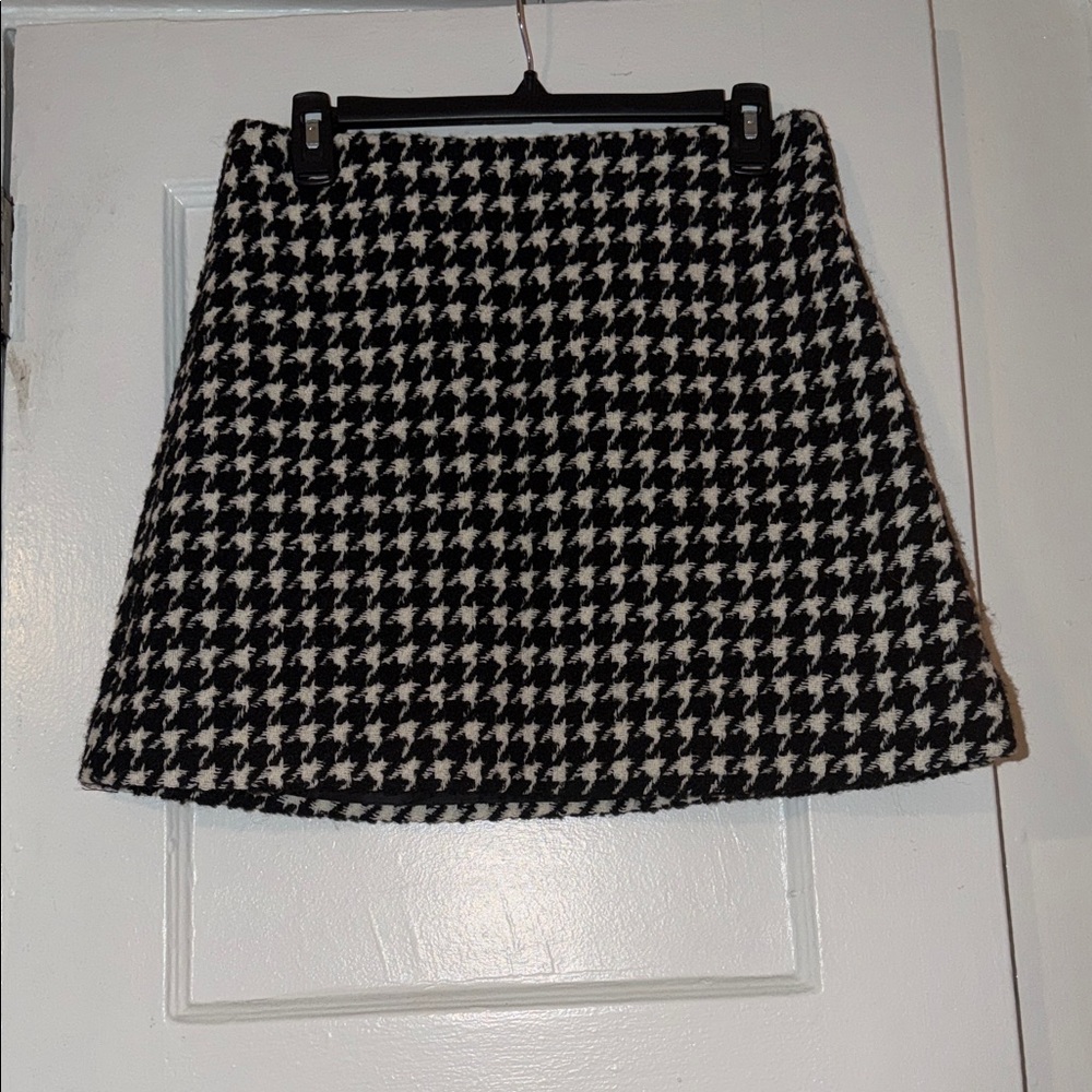 & Other Stories Black and White Houndstooth Mini Skirt